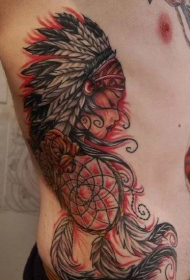 Seitenrippe klassischen indischen Frau und Traumfänger Tattoo-Muster