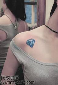 Classic shoulder colored diamond tattoo pattern