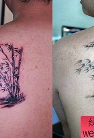 Na ramenu uzorak tetovaže od bambusa od crnog pepela