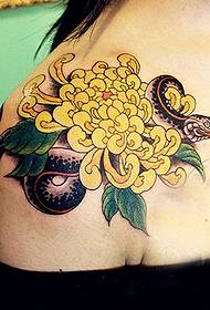 Shoulder snake chrysanthemum tattoo model