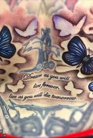 μοτίβο τατουάζ πεταλούδα μέση