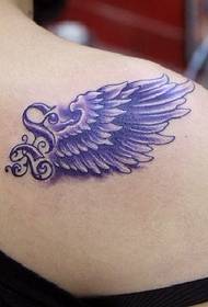 女人紋身圖案：肩膀顏色的翅膀紋身圖案