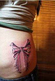 vrouwelijke taille Roze boog tattoo patroon foto