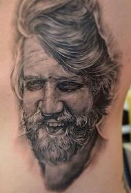 Сингапурски тетоважа уметник Елвин Јонг половината тетоважа работа