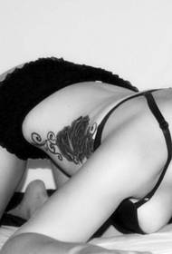meisje taille zwart-wit roos wijnstok sexy tatoeage 69009-Gezellige lytse romantyske taille totem tattoo