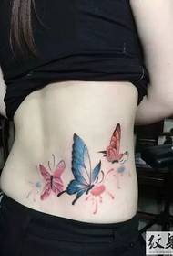 sexy sommerfugl tatovering i midjen