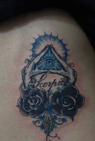 rose hand driehoek oog creatief taille tattoo werk