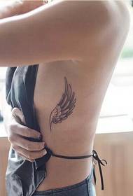 προσωπική μόδα γυναικεία πλευρά φτερά μέση τατουάζ εικόνα μοτίβο