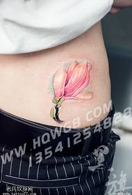 model de tatuaj cu magnolia proaspătă și frumoasă