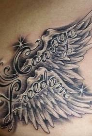 módní trend tetování v pase křídlo