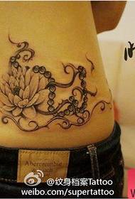 美女腰部唯美好看的莲花与佛珠纹身图案