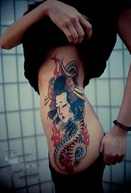 Gambar tato pinggul serat serat pinggul wanita