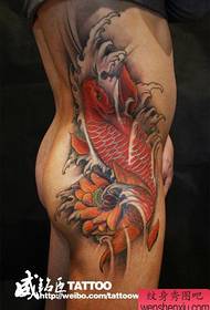 წელის პოპულარული კლასიკური ტრადიციული squid tattoo ნიმუში