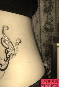 Tatoeage show foto aanbevolen een vrouw in de taille vlinder tattoo patroon