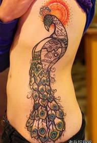Ọfẹ ẹwa Faini-looking totem peacock tattoo tattoo