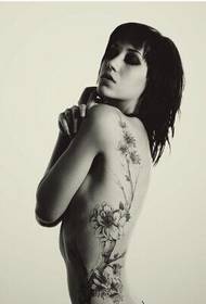 modna ženska seksi pas Plum cvet tatoo sliko spoštovanje