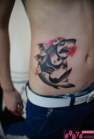Aworan tatuu ẹgbin ẹgbin shark ẹgbẹ waist tattoo