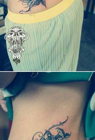 djevojke u struku prekrasan popularni uzorak tetovaže peščanog sata