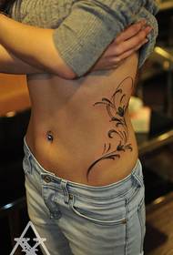 dona de cintura bella moda lotus patró de tatuatge de vinya