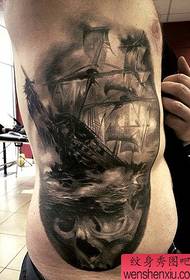 Tetovažna figura preporučila bočne struke jedrenje tetovaža djela