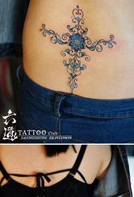 talie de frumusețe model de tatuaj floare de viță de viță frumos