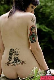 여자의 허리 창조적 인 문신 작품