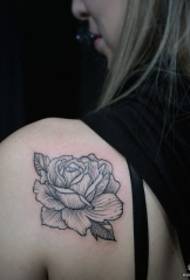 背部欧美黑色线条玫瑰纹身图案