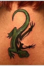 kakla zaļš un melns ķirzakas tetovējums