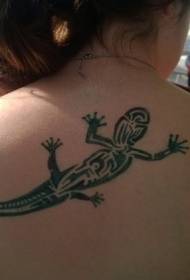 back black and white medium-sized lizard tattoo pattern