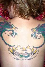 mujer espalda duende loto pintado tatuaje patrón