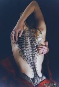 Patrón de tatuaje 3d de vértebra de peeling posterior