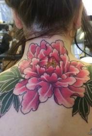 tillbaka traditionell pionblomma målad tatueringsmönster