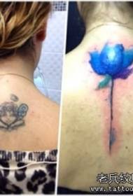 stražnji poklopac plavi Lotus tetovaža uzorak