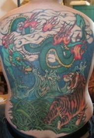 Летечка шема на тетоважа со змејови момчиња назад змеј тетоважа шема