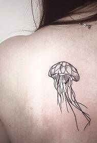 djevojka leđa linija mala svježa i ljupka uzorak tetovaža meduza