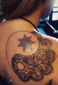 l'esquena negra yin i yang símbols de combinació de patrons de tatuatge de vainilla