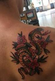 Mga pattern sa tattoo sa Snake ug Flower nga tattoo sa likod nga sumbanan sa bulak ug bulak