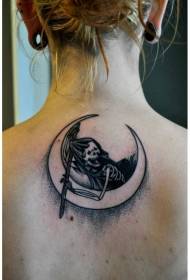 czarny szkielet i księżycowy wzór tatuażu