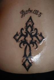 krížový kríž s alfanumerickým vzorom tetovania
