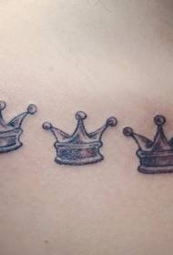 tre små smukke krone tilbage tatoveringsmønster 75113 - Back King's Crown Tattoo Pattern