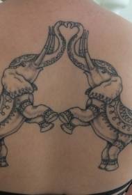 bizkarreko errauts beltza Bi elefante tatuaje diseinu
