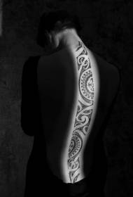 pattern ng likod ng itim na tribal totem tattoo
