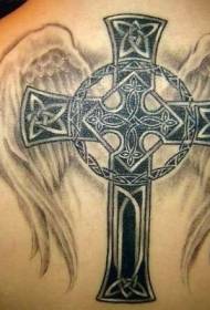 назад большой кельтский крест и рисунок татуировки крыла
