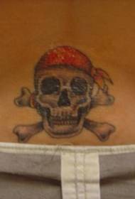 patrón de tatuaxe de cor cranio pirata cintura