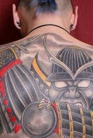 Natrag zli ratnik tetovaža uzorak