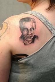 гръб мъжки портрет реалистичен стил татуировка модел