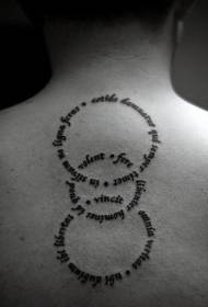 wzór tatuażu zaokrąglony monogram z tyłu