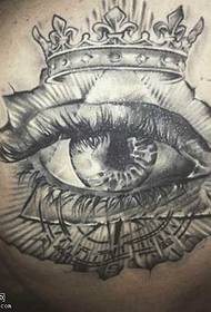 Назад реалістичні візерунок татуювання очей корони