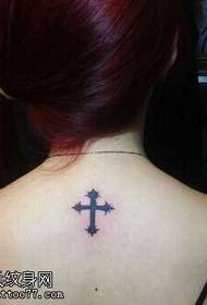 Natrag crni uzorak križa tetovaža