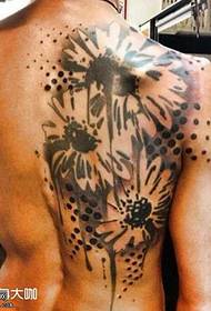 Model de tatuaj cu zi de floarea-soarelui cu deficit în spate